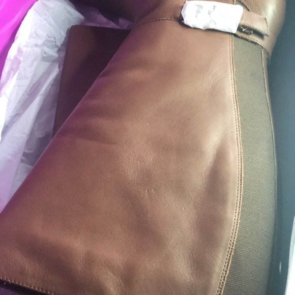 Boots - Picture 3 of 8